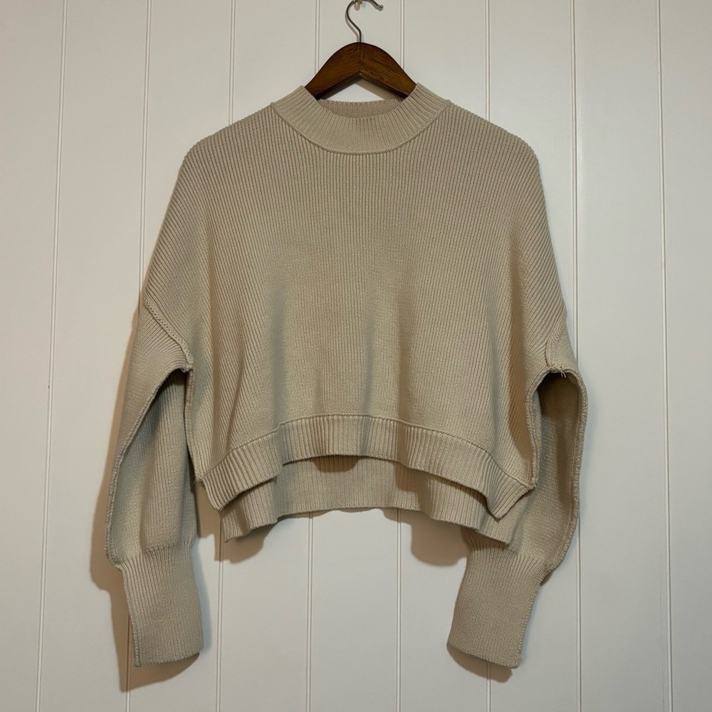 Emory Park Cropped Knit Sweater size M